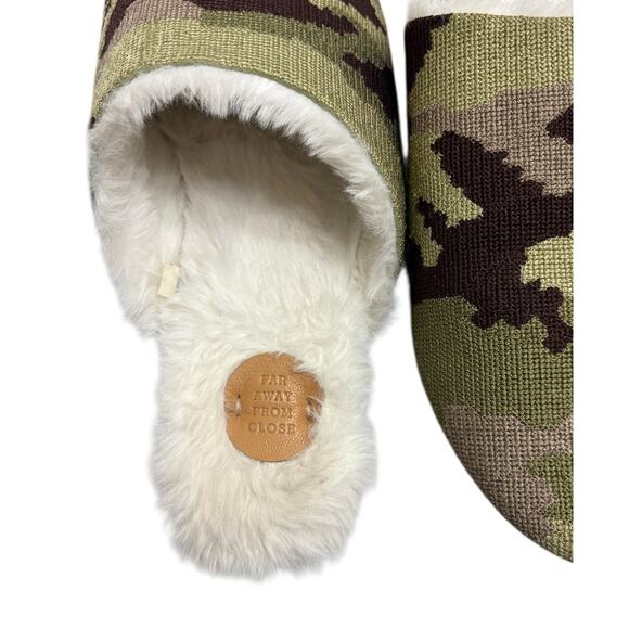 Anthropologie Far Away From Close Women’s Preston Camo Slippers Sz M/L Faux Fur - Picture 4 of 10